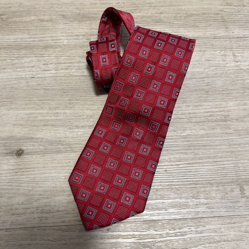 Donald Trump Signature‎ Collection Checked Silk Luxury Classic Neck Tie Red
